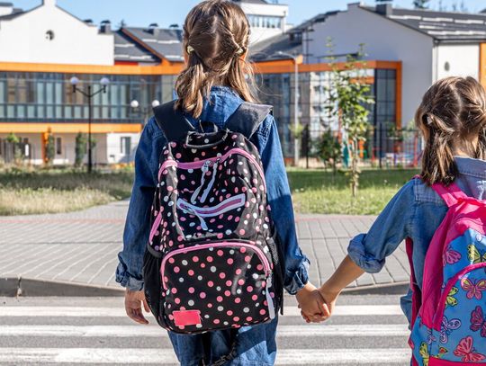 300 zł od państwa nie wystarczy na szkolne zakupy. Rodzice wydadzą znacznie więcej