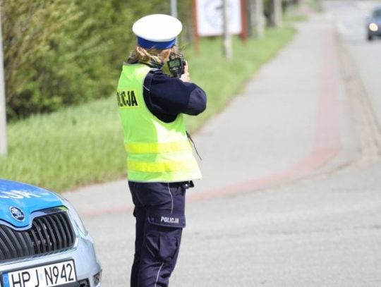 47-latek pędził w terenie zabudowanym. Stracił prawko, zapłaci słony mandat