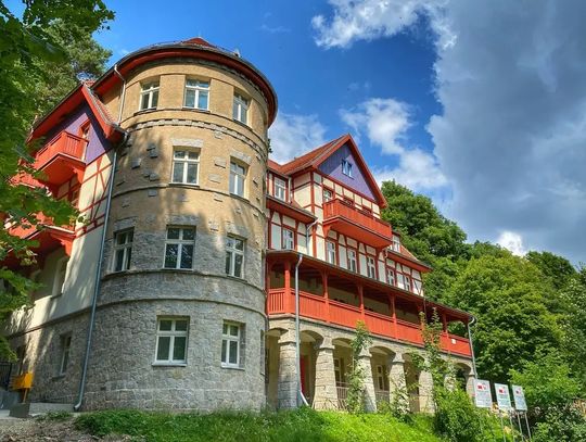 Aleksandrówka w Jarnołtówku odzyska leczniczą funkcję. Trwa kompleksowy remont