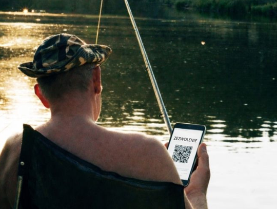 Bez papieru nad wodę. Wędkarze przenieśli się do sieci Bez papieru nad wodę. Wędkarze przenieśli się do sieci