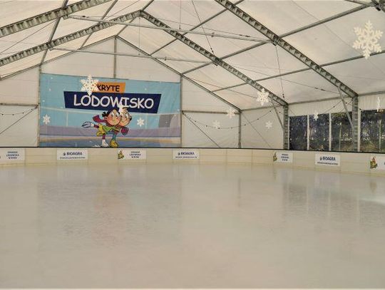 Bez względu na pogodę – zadaszone lodowisko czeka na Ciebie!