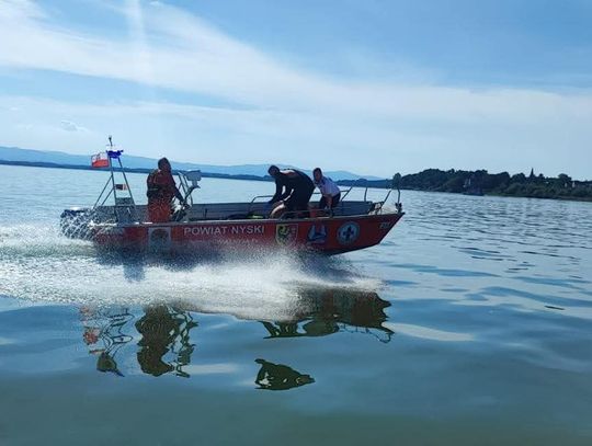 Beztroska mogła skończyć się tragedią. Policja ratuje dziecko na Jeziorze Nyskim