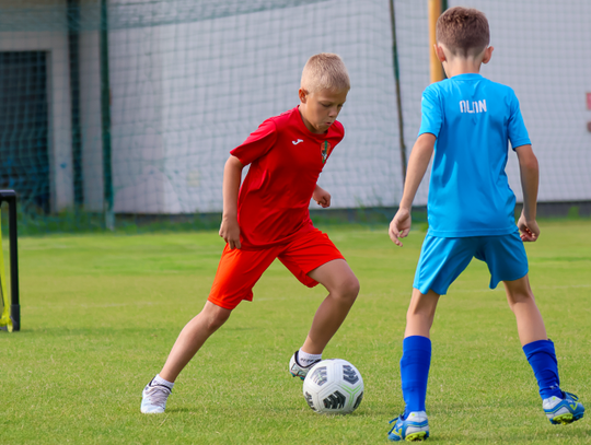 Blisko 55 tys. młodych piłkarek i piłkarzy z całej Polski w eliminacjach klubowych Turnieju Gry 1x1 – Pucharu Frugo!