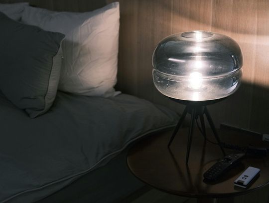 Czym różnią się ręcznie robione lampy od tych masowych?
