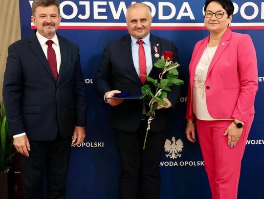 Daniel Palimąka odznaczony za zasługi dla samorządu terytorialnego