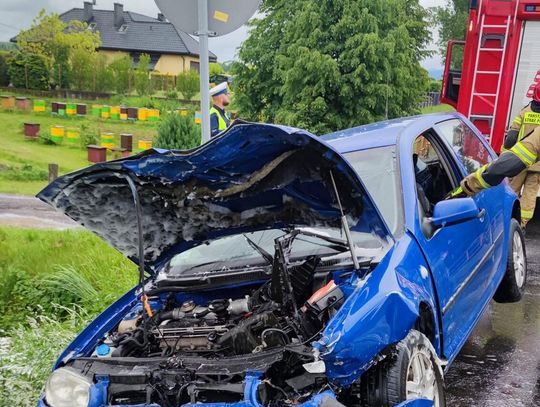 Dwie osoby ranne w zderzeniu samochodów osobowych