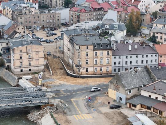 Głuchołazy po powodzi. Dziewięć miesięcy później, wciąż nie znamy pełnego obrazu tragedii