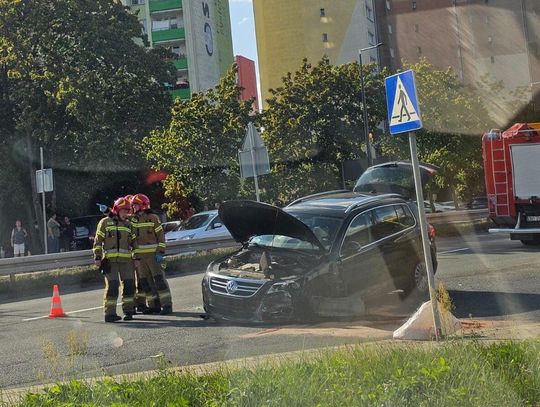 Groźne dachowanie przy Kauflandzie.