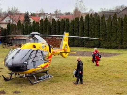 Helikopter wylądował w Jędrzychowie. Maszyna wezwana do osoby z dusznością