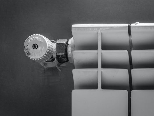 Jak połączyć komfort cieplny z ekologicznymi rozwiązaniami w domu?