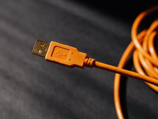 Jak wybrać najlepszą ładowarkę samochodową USB dla Twoich potrzeb? Forcell doradza