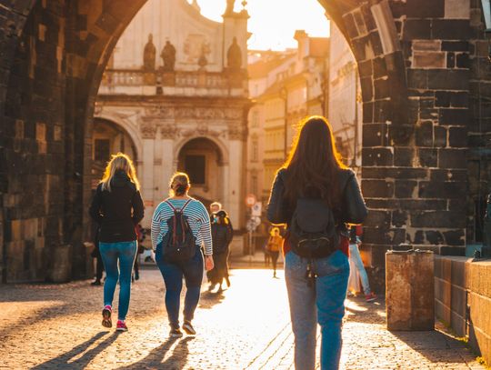 Jarmarki Bożonarodzeniowe w Pradze - magia świąt w sercu Europy Jarmarki Bożonarodzeniowe w Pradze - magia świąt w sercu Europy