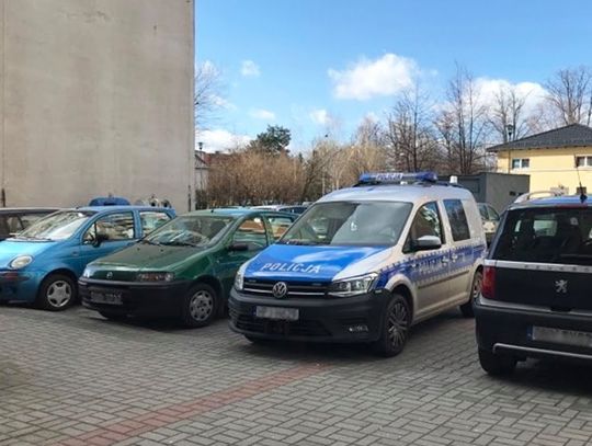 Jesteś w domu na kwarantannie? Policja to sprawdzi