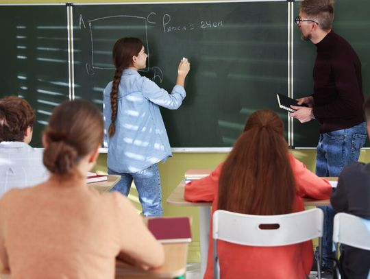 Kamery w klasach. Żeby rodzice zobaczyli, co robią ich dzieci Kamery w klasach. Żeby rodzice zobaczyli, co robią ich dzieci