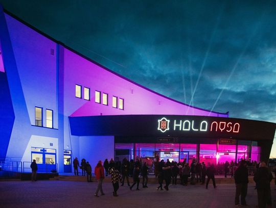 Koniec nocnych driftów? Przy Hali Nysa mają zostać zamontowane szlabany