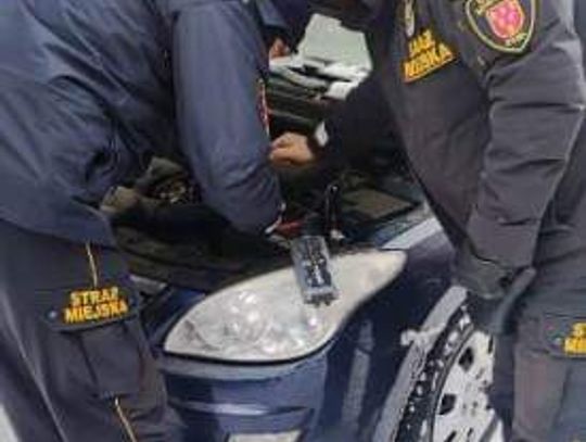 Nie odpala Ci auto? Straż Miejska pomoże