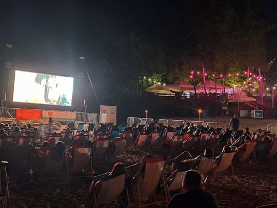 Nocne kino na plaży – trzy wieczory filmowych emocji nad Jeziorem Nyskim