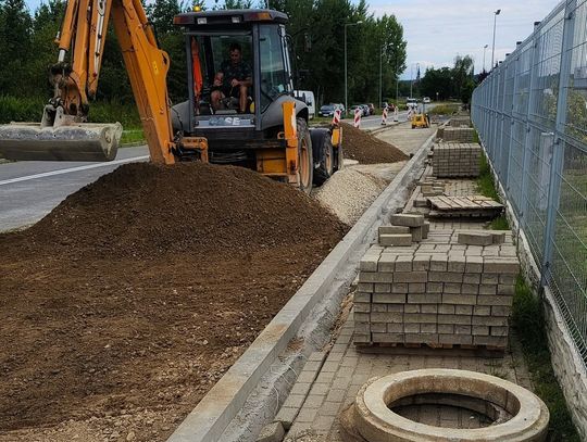 Nowe miejsca parkingowe przy ul. Dubois. Będzie łatwiej zaparkować