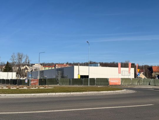 Nowe sklepy pojawią się w parku handlowym na terenie dawnego FSD