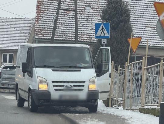 Obcy samochód i nieznani ludzie. Mieszkańcy zgłaszają niepokojące sytuacje. Urząd ostrzega