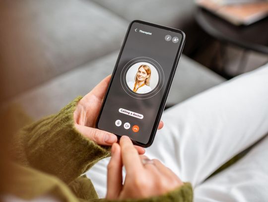 Od jutra AI zapyta pacjenta przez telefon o wizytę u lekarza