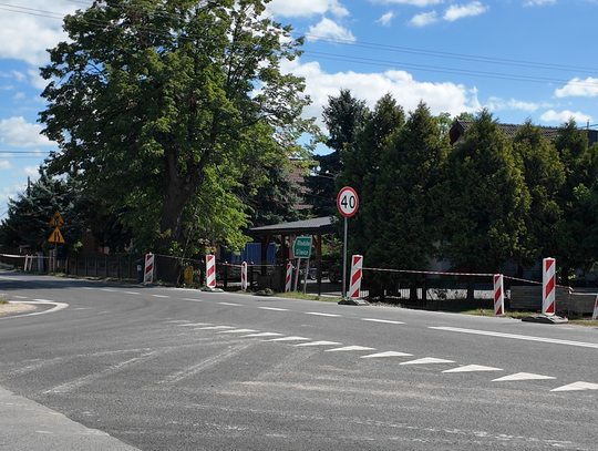Odcinkowe utrudnienia przy ul. 3 Maja. Trwają naprawy po powodzi.