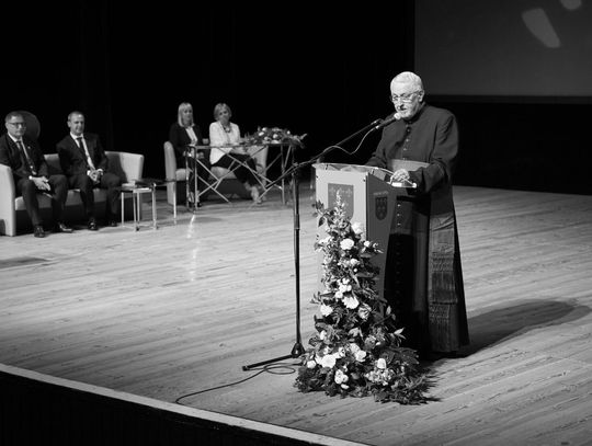 Ostatnie pożegnanie Prałata M. Mroza Ostatnie pożegnanie Prałata M. Mroza