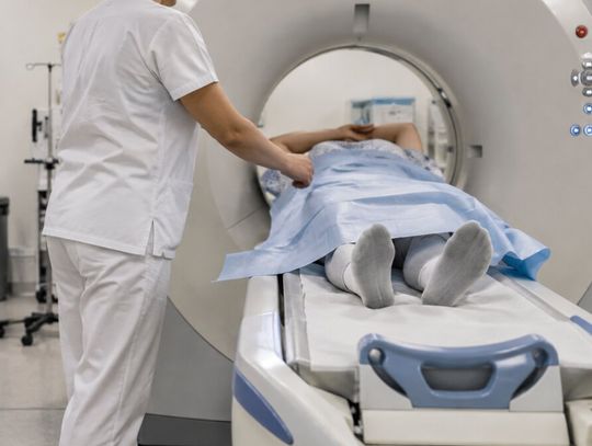 Paliłeś przez 20 lat? Możesz dostać darmową tomografię płuc