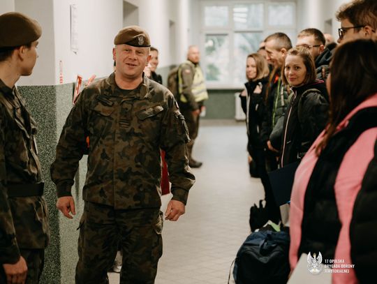 Ponad 100 nowych kandydatów rozpoczęło szkolenie w 17 OBOT