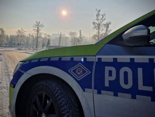 Potrącenie rowerzystki w gminie Łambinowice. Kierowca uciekł z miejsca zdarzenia