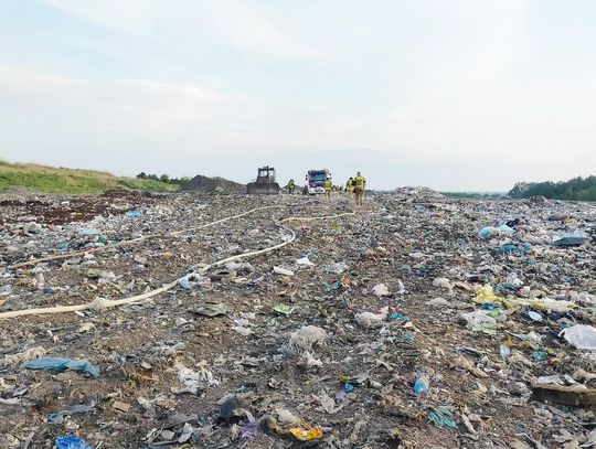 Pożar składowiska odpadów w Domaszkowicach