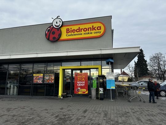 Przy Biedronce stanął parkometr