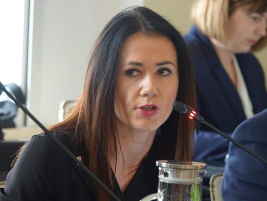 Radni wracają do stacjonarnych sesji