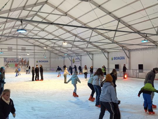 Sezon na lodowisku ruszył pełną parą!