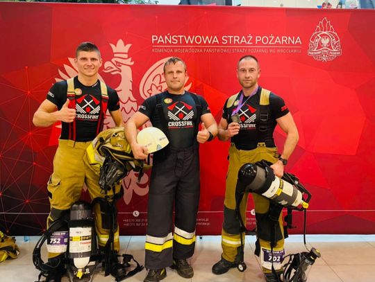 Sky Tower Run – Mistrzostwa Polski Strażaków w biegu po schodach! Świetne występy nyskich strażaków