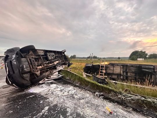 Śmiertelny wypadek na A4 pod Opolem. 60-latek wjechał w lawetę