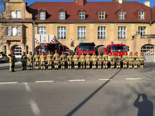 Strażacy uczcili minutą ciszy bohaterskich strażaków i ratowników z Ukrainy
