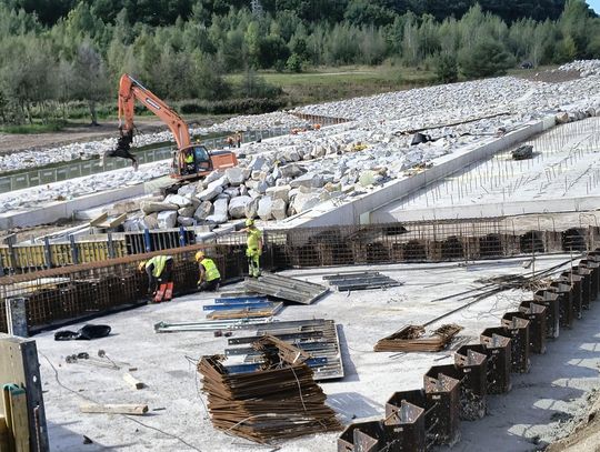 Topola znów chroni przed wielką wodą – zakończono kluczowy remont zapory
