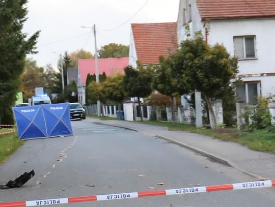 Tragedia na drodze. Nie żyje 50-latek. Kierowca miał odjechać bez udzielenia pomocy