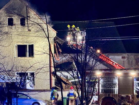 Tragiczny pożar w Otmuchowie. Zginęła 1 osoba, kilka trafiło do szpitala