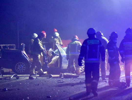 Tragiczny wypadek na obwodnicy Kędzierzyna-Koźla. Nie żyje kierowca osobówki