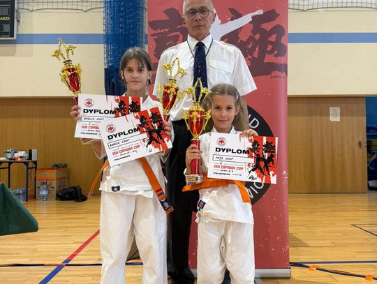 Trzy medale dla uczennic SP 3 w Nysie. Sukces na IKO Cuprum Cup