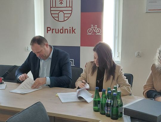 W Prudniku powstaną nowe mieszkania SIM. Podpisano umowę na realizację inwestycji