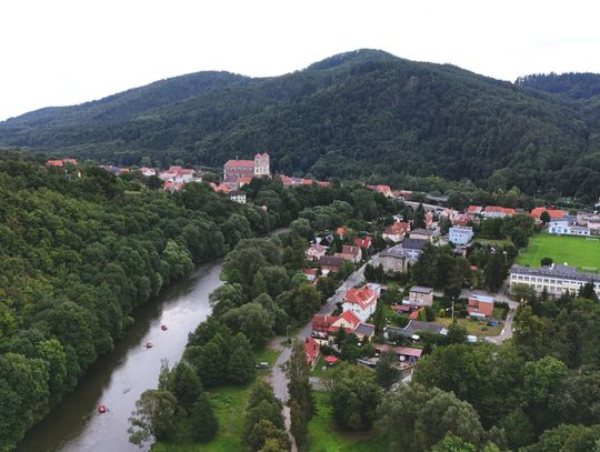 Pierwsze spływy tej wiosny – startuje sezon pontonowy i kajakowy