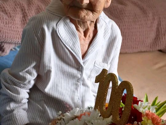 Wyjątkowy jubileusz. Mieszkanka powiatu nyskiego świętuje 100. urodziny