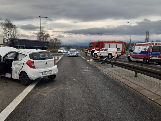 Wypadek na obwodnicy Otmuchowa. Dwie osoby poszkodowane