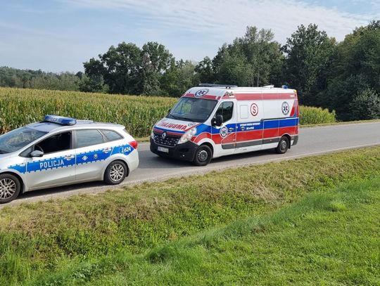 Wypadek w Kopernikach. Zderzenie motoroweru z ciągnikiem