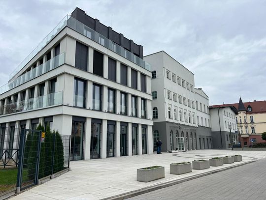 Zmiany w Domu Weneckim! Po Stalowych Magnoliach szykuje się nowy najemca Zmiany w Domu Weneckim! Po Stalowych Magnoliach szykuje się nowy najemca