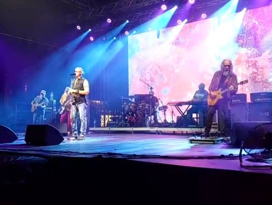 Znamy muzyczne gwiazdy 53. Lata Kwiatów. Wystąpią m.in. dwa kultowe zespoły, ich przeboje zna każdy