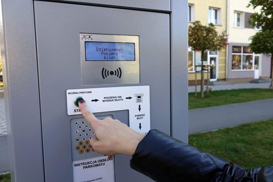 Bez opłat parkingowych na ul. Piastowskiej. Czekają nas jednak zmiany zasad parkowania